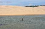 Lagoa refrescante em Vassouras, região de Atins, nos Lençóis Maranhenses - MA